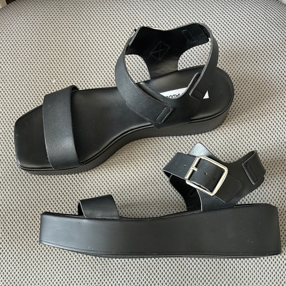 Steve Madden Black Platform Sandals